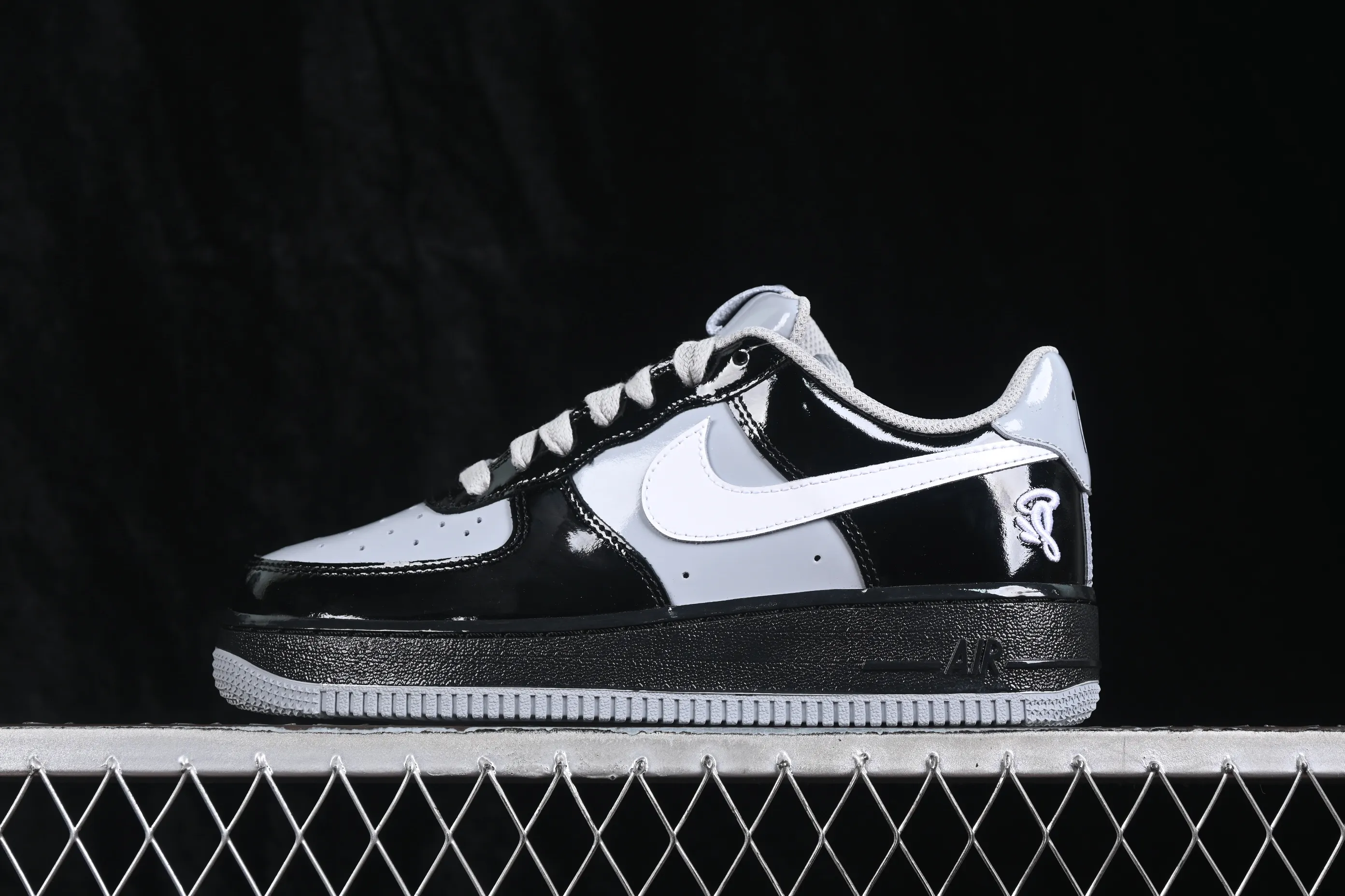 All categories Nk Air Force 1 Air Force series Nk Air Force 1 Low Air Force low-top C version Central Cee x Nike Air Force 1 Low "Syna World" Air Force 1 low-top casual sneakers IO9974-010